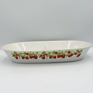 VTG Action Strawberry Divided Baking Dish Japan Cottagecore Retro Kitchen